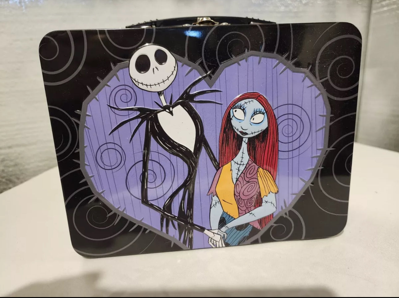 B1- Nightmare Before Christmas Jack & Sally Tin Lunch Box Tote Halloween