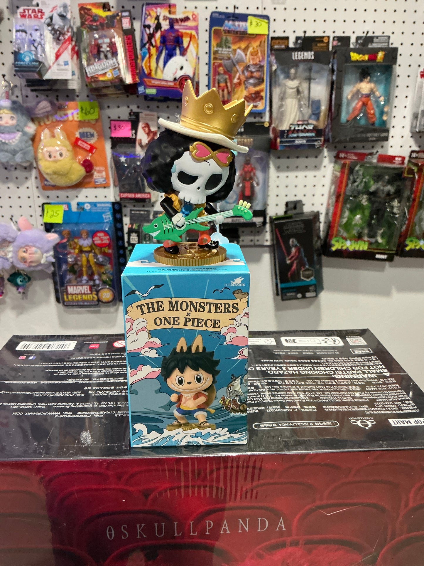 A-2 The monsters one piece - Brook